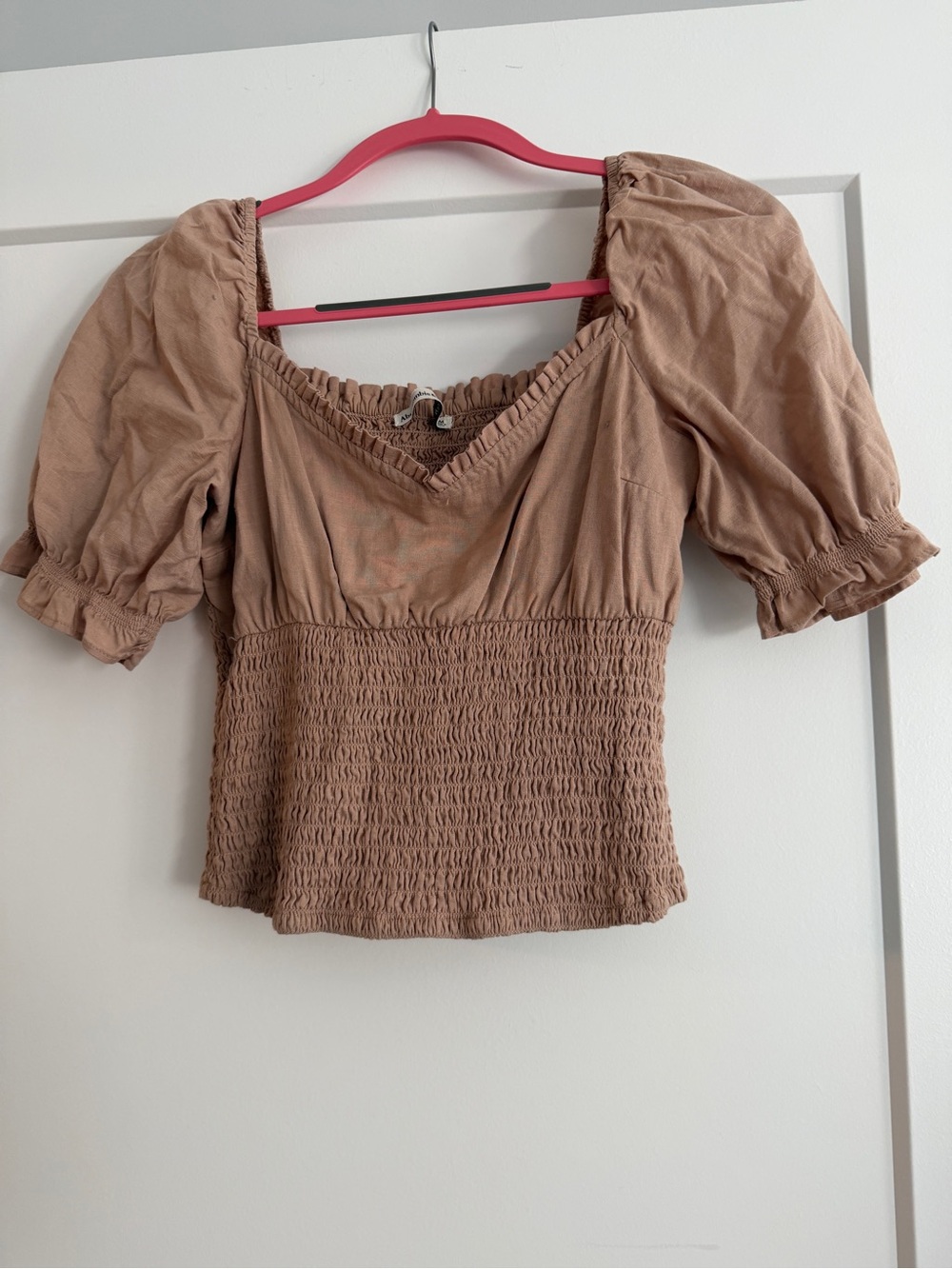 Abercrombie & Fitch Taupe Smocked Puff-Sleeve Crop Top